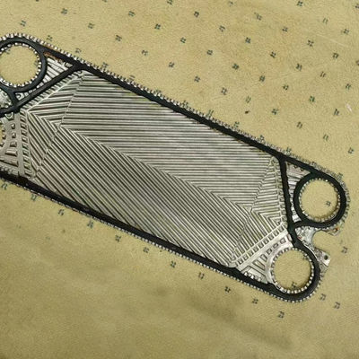 Flanged SUS304 Gasketed Heat Exchanger Plates Area Transfer Panas Perawatan permukaan yang tenang